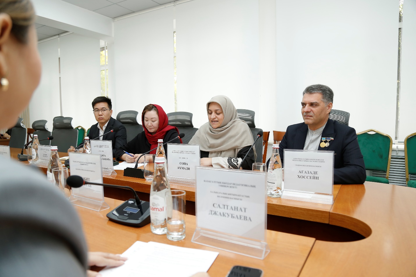 Қазақ ұлттық қыздар педагогикалық университетіндегі кездесу