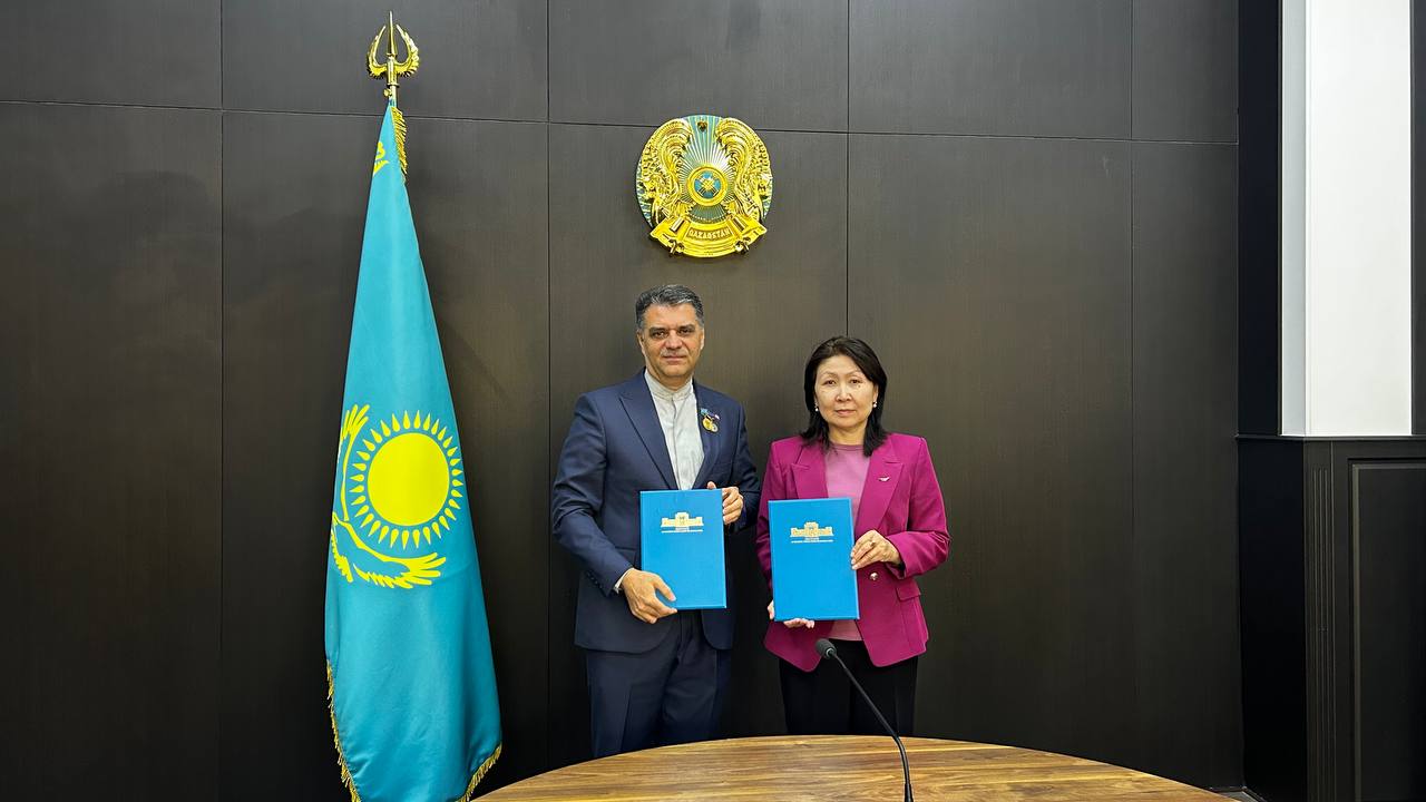 Философия, саясаттану және дінтану институты мен Тегеран университеті арасында өзара түсіністік туралы меморандумға қол қойылды